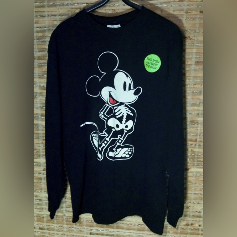 Disney Halloween GLOW IN THE DARK Mickey Mouse Long Sleeve shirt Adult Small